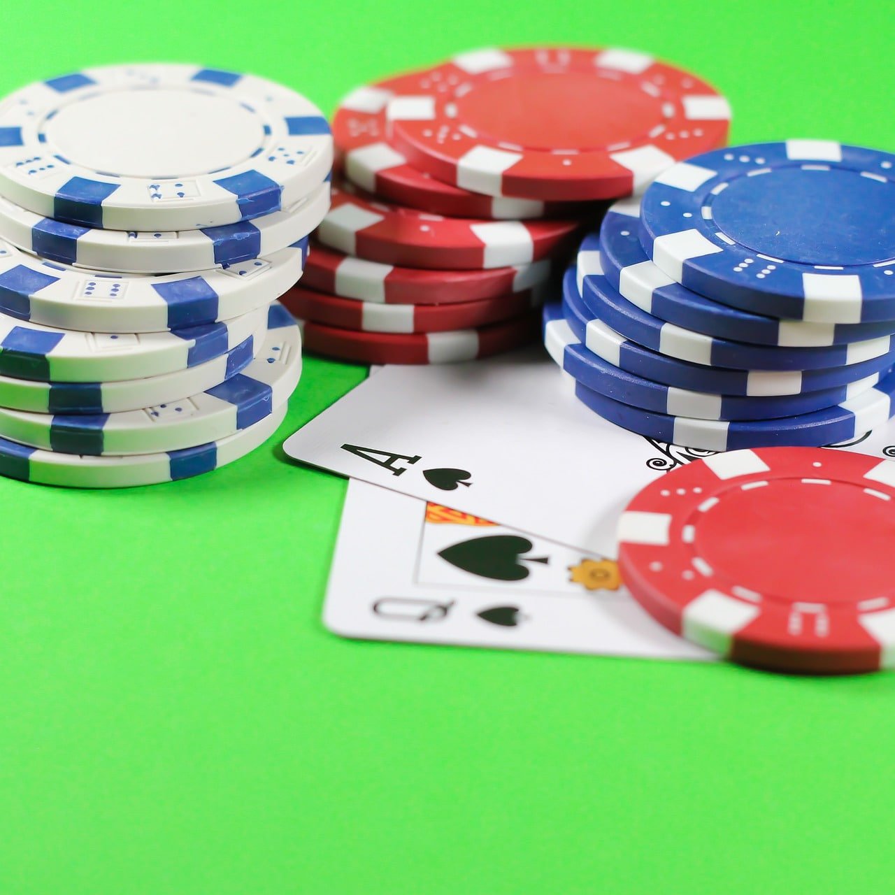 Fitur bonus PG Soft menampilkan putaran gratis, pengganda kemenangan, dan mini-game interaktif